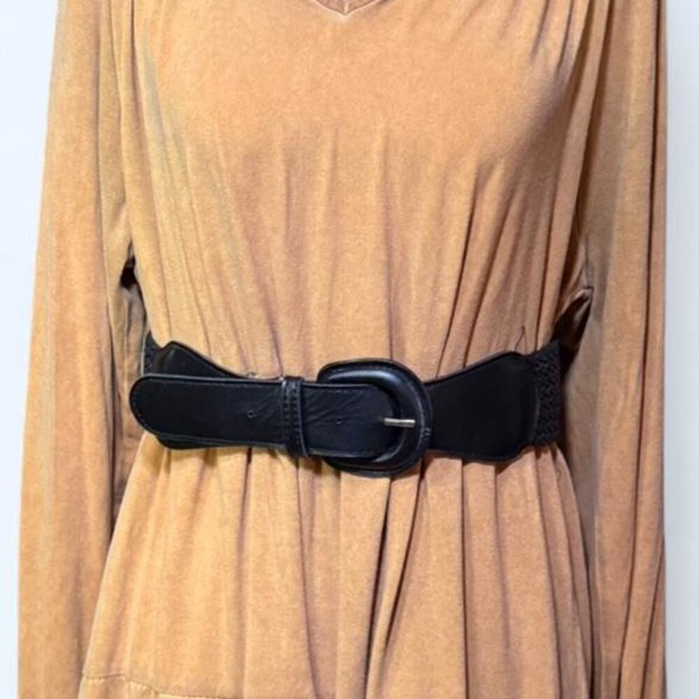 Black boho braided belt with round buckle